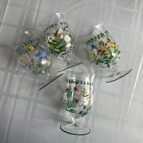 Set of 4 Hand-painted Vintage Painted Glasses - Picture 3 of 7